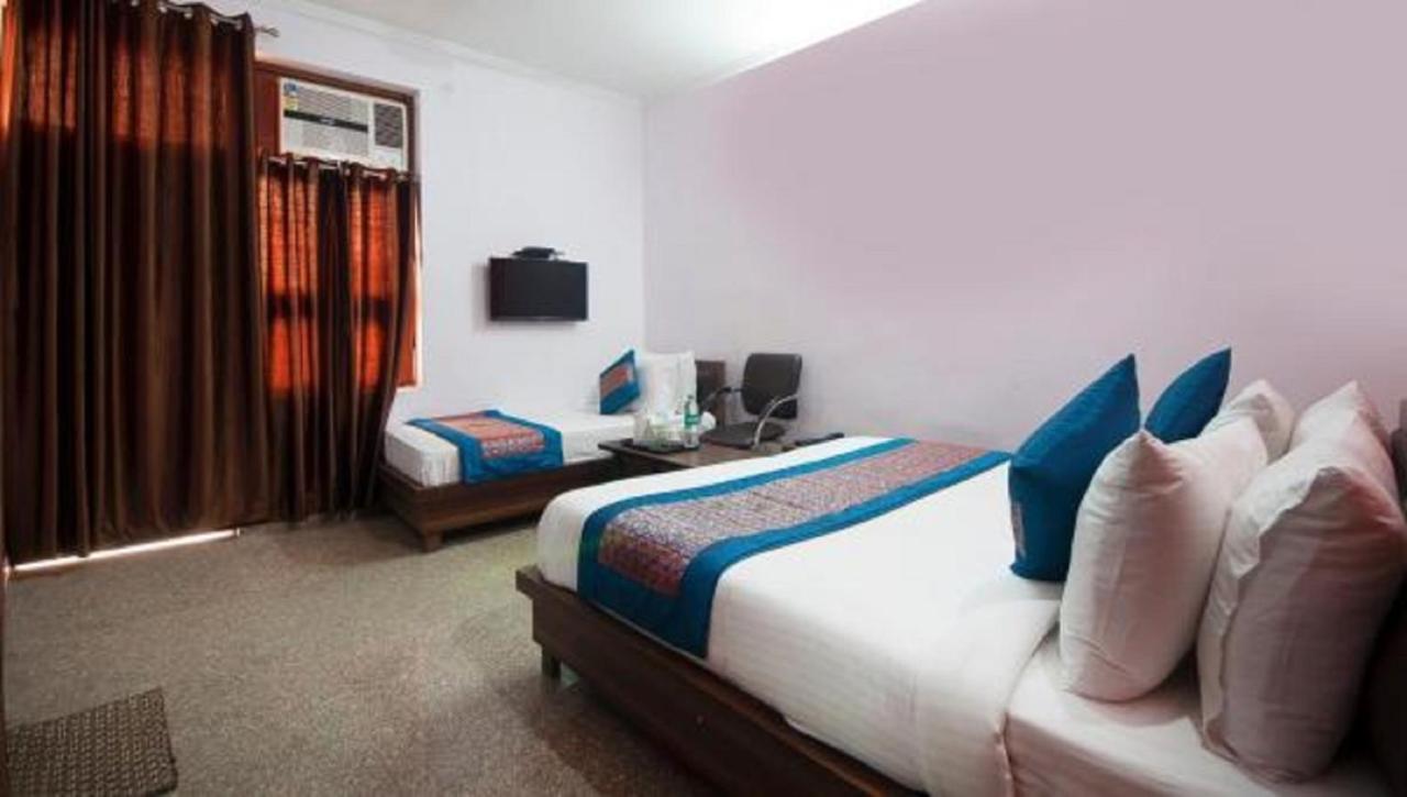 Airport Hotel Green Heights New Delhi Luaran gambar